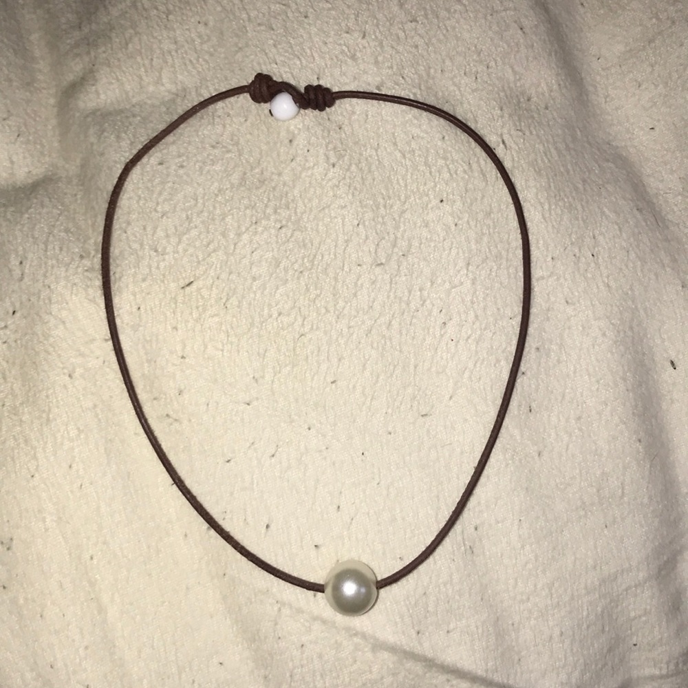 Pearl choker
